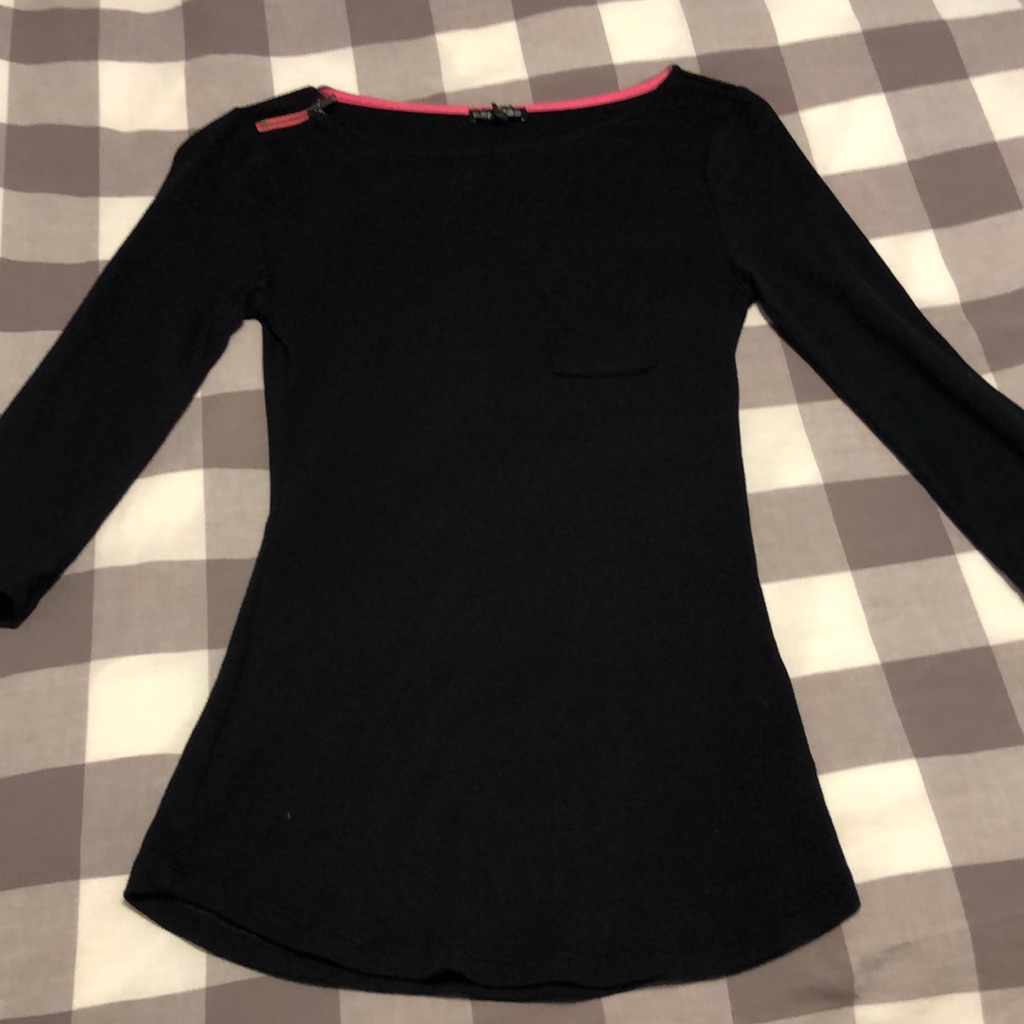 Cute Express Basic Black Top